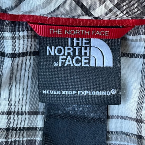 The North Face Hiking Active‎ Outdoor Plaid Short Sleeve Shirt Men's Medium. - Picture 4 of 5